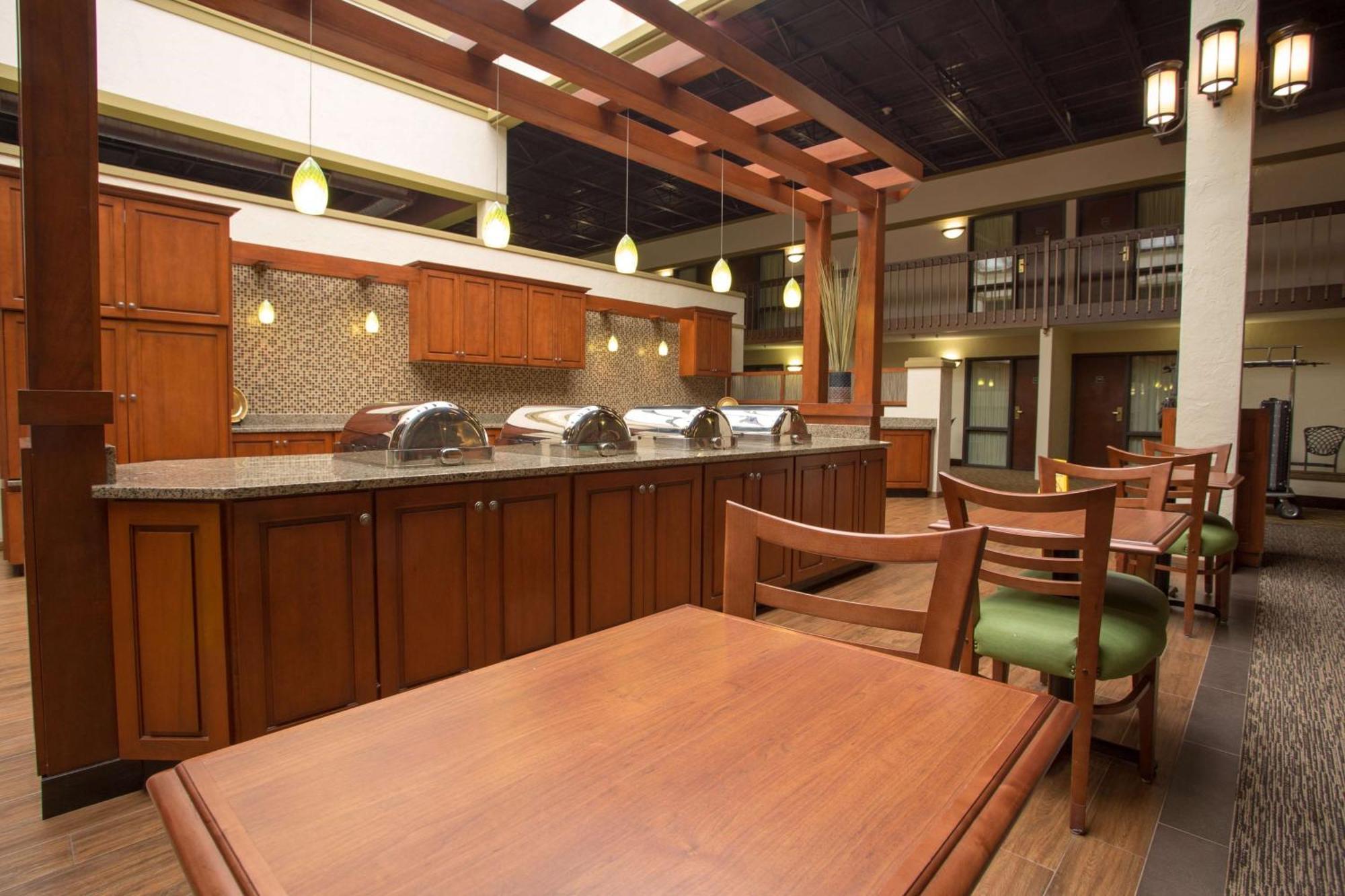 Pear Tree Inn St Louis Convention Center Saint Louis Bagian luar foto